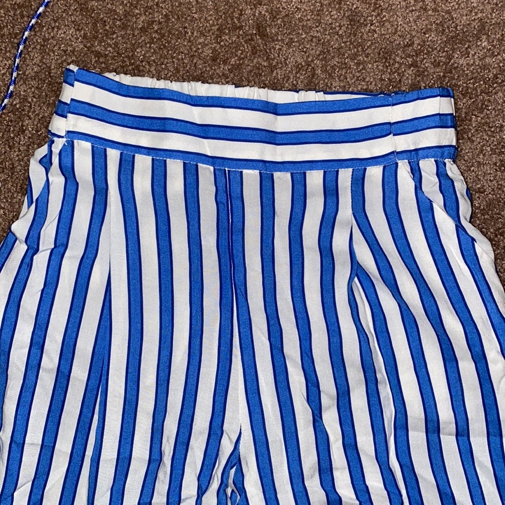 *3 for $25*👗H&M Blue Striped Flowy Pants - Picture 5 of 9
